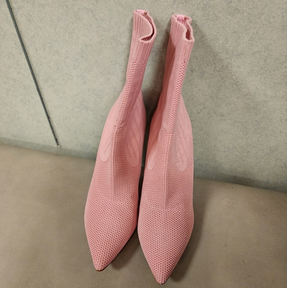 Steve Madden pink knit sock pointed boots - Picture 5 of 7